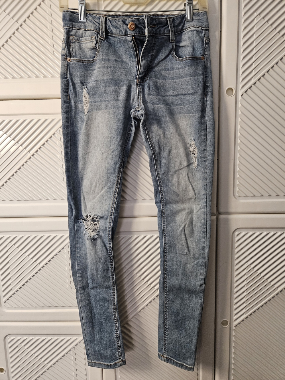 Women's Light Blue Distressed Skinny Jeans